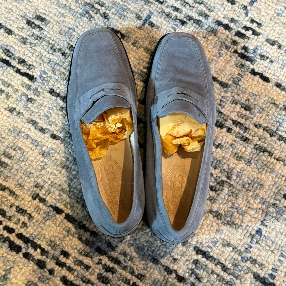 Tod’s Baby Powder Blue Suede Loafer Shoes, Size 10 - Picture 6 of 16